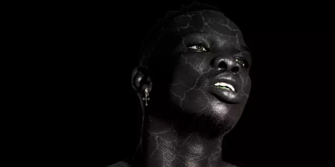 Blxckie - B4Now (Deluxe) [E]