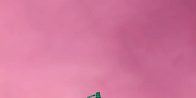 Mariah the Scientist - HEARTS SOLD SEPARATELY [E]